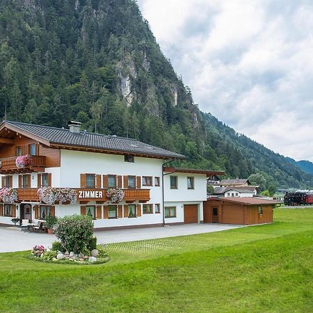 Gaestehaus Luxner Strass im Zillertal Esterno foto